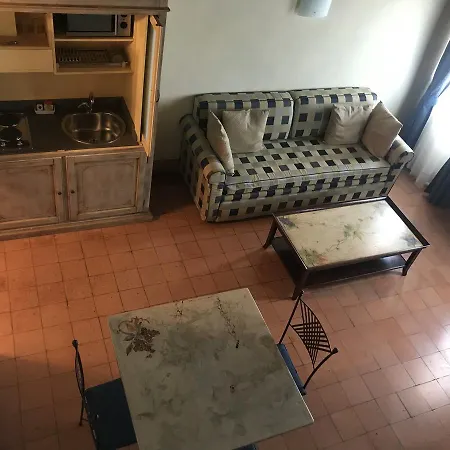 Hotel La Cantina 4*